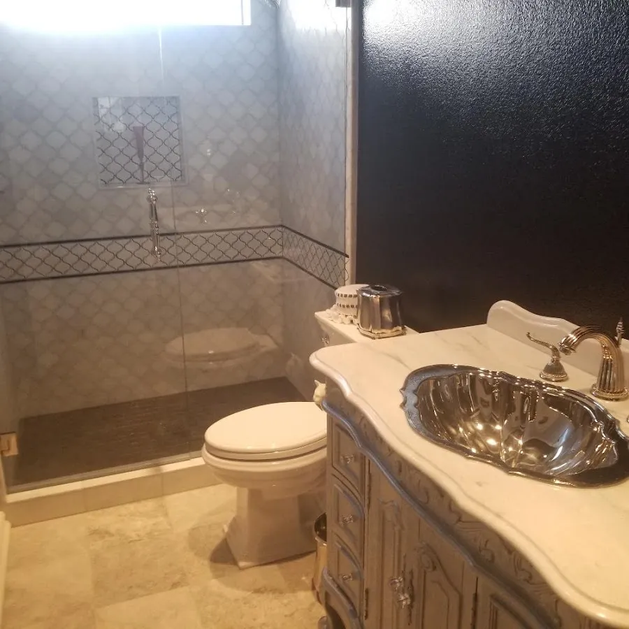 Professional plumbing work and bathroom remodeling in Buenaventura Lakes